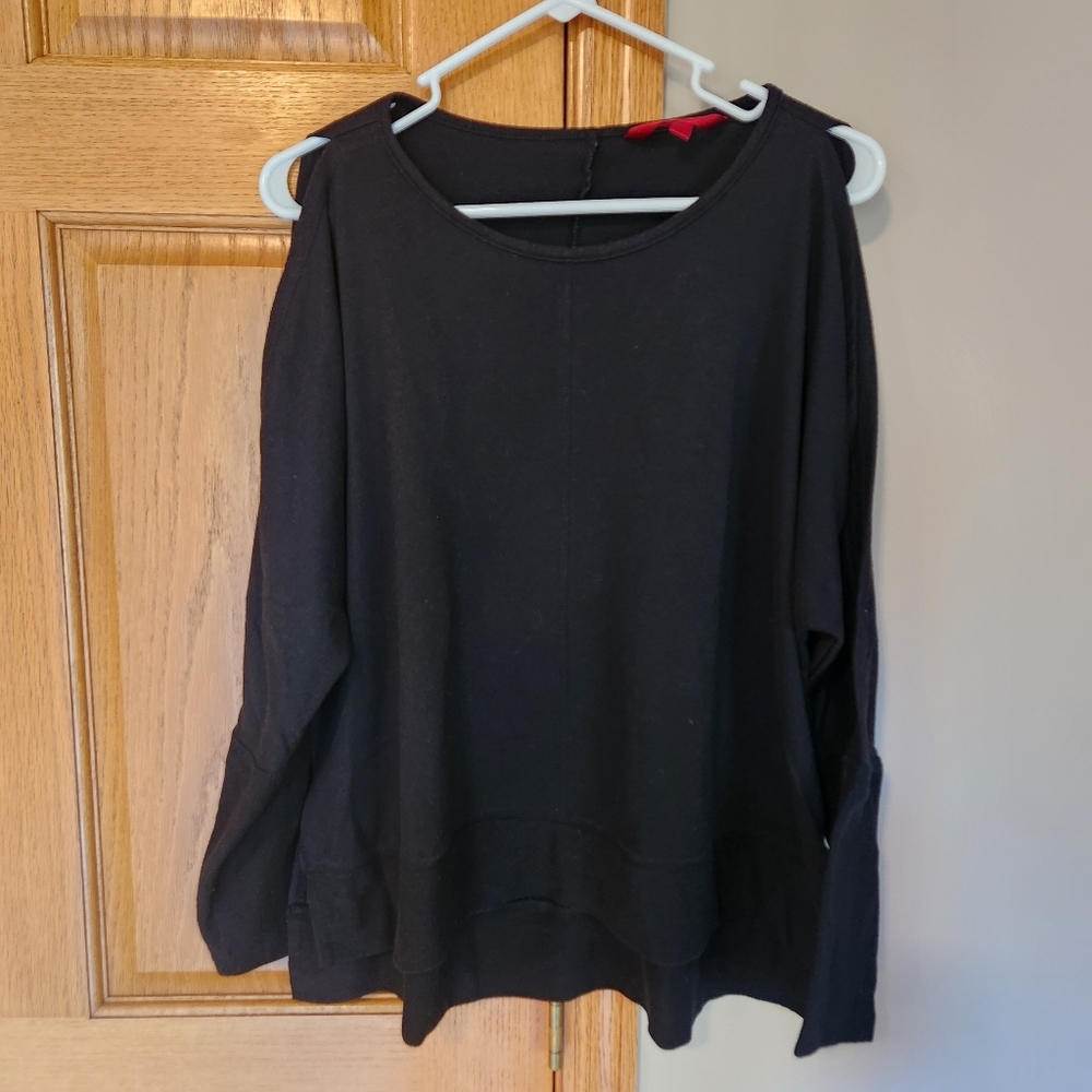 Hot Kiss Cold Shoulder Long Sleeve